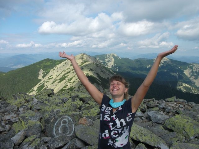  sharon a tipat in timp ce zbura prin aer si a fost redusa la tacere in timp ce apa calda o cuprinse