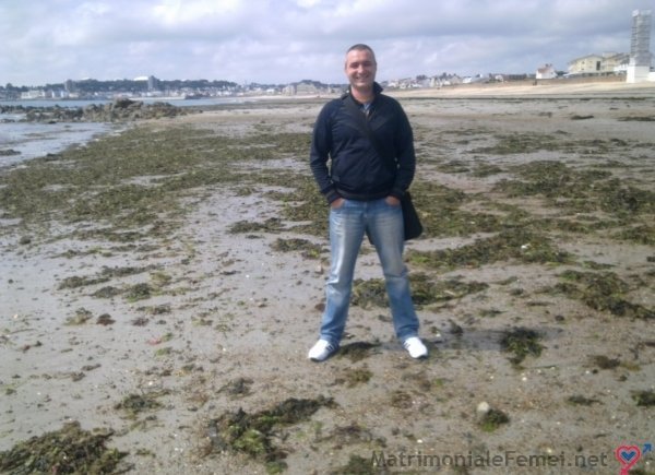 fete cauta baieti din gl cu nr de tel