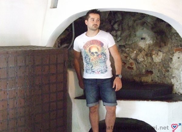 pozele din mafia 2 cu femei dezbracate