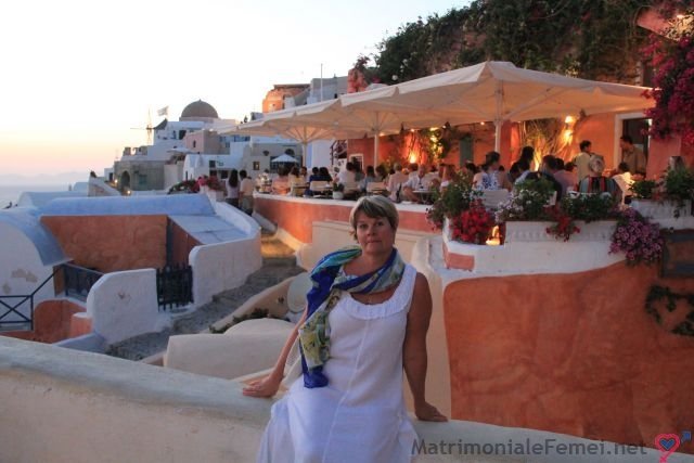 fete din reghin singure tinere care cauta iubit numar tel afisat