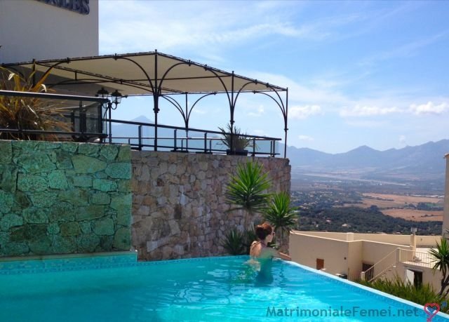 orgi cu o pizda si mai multi barbati gratis