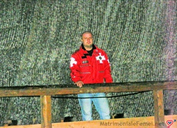 sex cu romance brunete la sala de fines