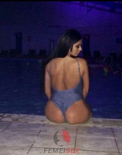 escorte mature simian